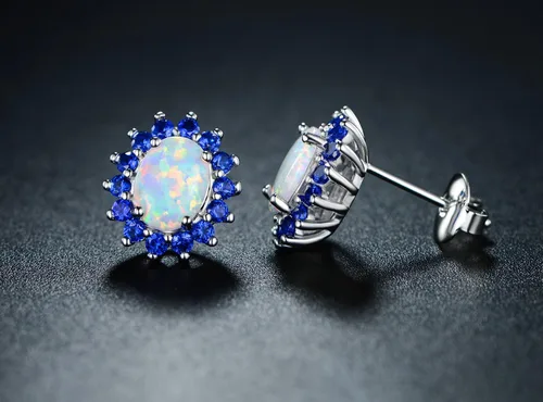 Vista 2 de Barzel Pendientes de tuerca chapados en oro blanco de 18 quilates con diseño de flor de ópalo