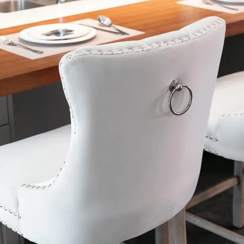 Vista 8 de Taburetes de bar tapizados de terciopelo modernos de 27 pulgadas con patas de madera, botón con cabeza de clavo cromada, taburetes de bar con Beige
