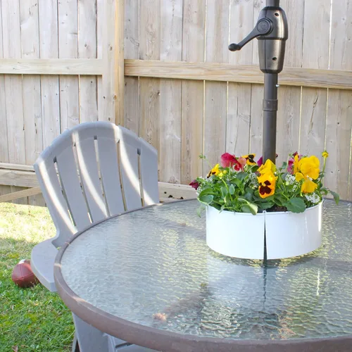 Vista 5 de AuldHome Design Maceta de sombrilla para mesa de patio con agujero para sombrilla (blanco)
