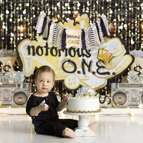 Vista 3 de Notorious ONE - Cartel para silla alta de primer cumpleaños – The Big One Smash Cake Garland