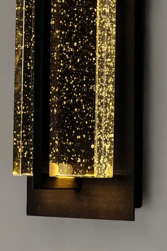 Vista 4 de Maxim Lighting Cascade - Aplique de pared grande para exteriores Acabado negro Pantalla de vidrio de burbujas Aplique de pared moderno