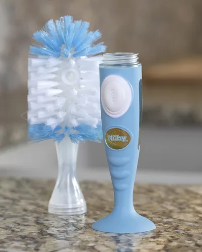 Vista 2 de Nuby Cepillo para botella de cerdas suaves y duraderas con asas texturizadas y base de succión, sistema 2 en 1, color azul