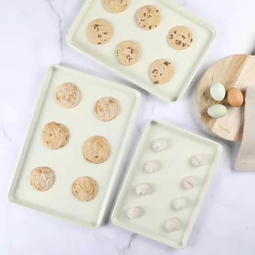 Vista 5 de Martha Stewart Gallen - Juego de 3 bandejas de galletas, bandejas para hornear de 13 pulgadas, 15 pulgadas, 17 pulgadas, cerámica antiadherente, sin