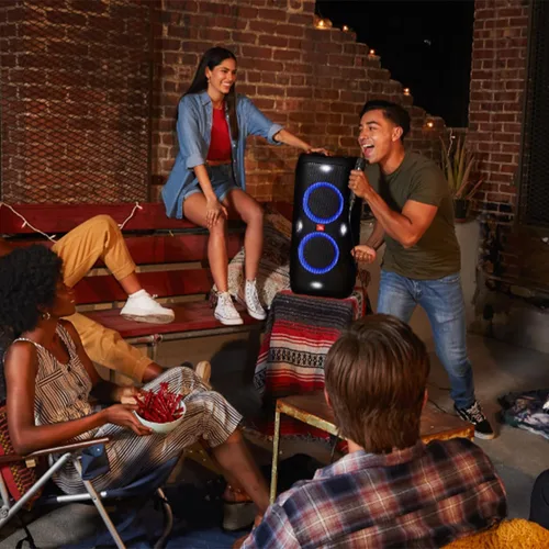 Vista 4 de JBL PARTYBOX 520 - Altavoz portátil para karaoke con sistema de micrófono inalámbrico digital