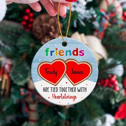 Vista 5 de Adornos de cerámica personalizados para los mejores amigos están atados con cuerdas de corazón, adorno personalizado de 2 amigos, adorno de buenos