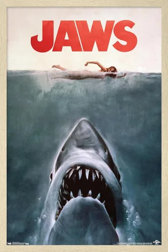 Vista 10 de Trends International Jaws - Póster de pared de una hoja, 14.725 x 22.375 pulgadas, versión con marco de madera tipo granero