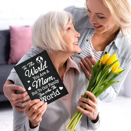 Vista 5 de JennyGems Regalos para mamá y letrero sentimental para el Día de la Madre "To Our Family You Are The World" Mom Cite Saying Regalos para mamá