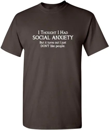 Vista 23 de Camiseta divertida con texto sarcástico en inglés: "Social Anxiety Like People Graphic Novelty" Negro