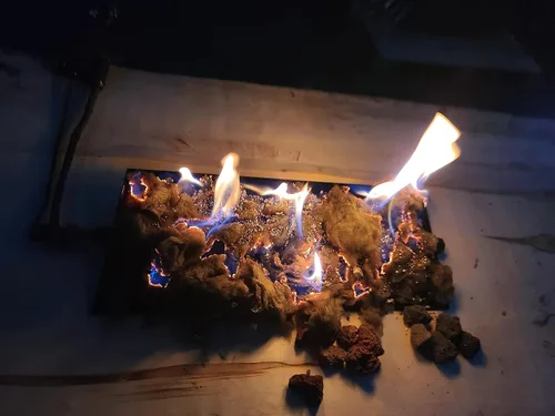 Vista 5 de Troncos de gas de lana de roca de resistencia a altas temperaturas, bolsa de 6 onzas