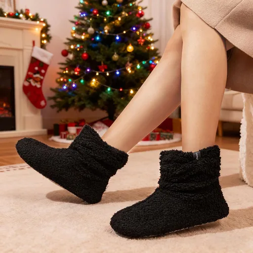 Vista 2 de LongBay Pantuflas cálidas de piel rizada para mujer, cómodas botas de forro polar de felpa con espuma viscoelástica para el hogar