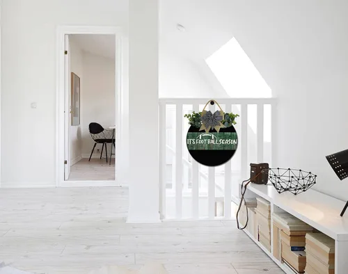 Vista 4 de Letrero de puerta delantera de fútbol con texto en inglés "It's Football Season" para colgar coronas divertidas, placa de madera, decoración redonda