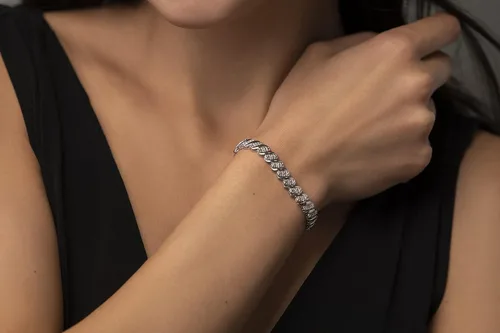 Vista 4 de NATALIA DRAKE Pulsera de tenis de diamante con eslabones ondulados de 14 Cttw para mujer en plata de ley 925 Color I-JClarity I2-I3
