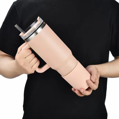 Vista 7 de Paquete de 2 fundas de silicona para botas y popote para vaso Stanley de 40 onzas, funda protectora para botella de agua Stanley de 40 onzas