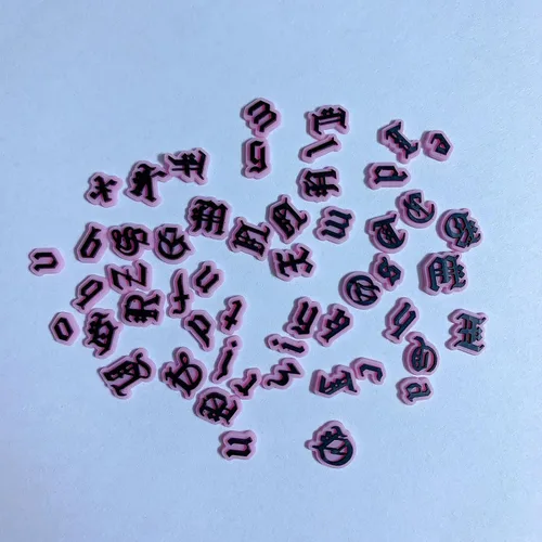 Vista 7 de Molde de silicona de resina gótica, colgante de letra inglesa, molde de resina gótica para hacer joyas, llavero de letras epoxi artesanal