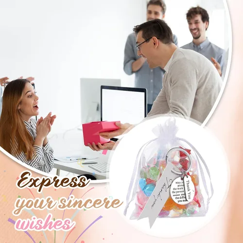 Vista 3 de Yinkin 36 piezas de regalos de agradecimiento a los empleados a granel para compañeros de trabajo, llaveros de organza con tarjetas para regalos