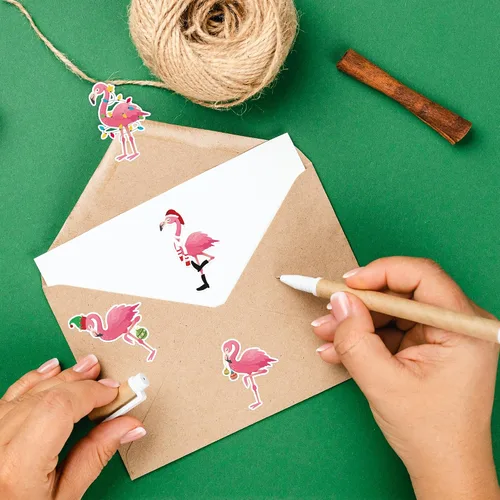 Vista 6 de 1000 calcomanías de flamenco de Navidad en 2 rollos con 16 patrones, bonitos calcomanías autoadhesivas de flamenco rosa para manualidades