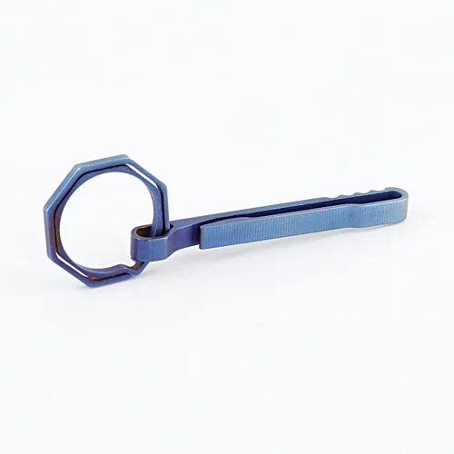 Vista 5 de Hike Belt Bottle Llavero Titanio Ti Clip Multiusos Hebilla Llavero TC4 Multifunción Camp Edc Anillo Exterior