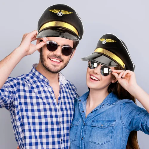 Vista 3 de Paquete de 8 sombreros de piloto para adultos, sombrero de capitán de avión, accesorios de disfraz para hombres y mujeres, suministros de fiesta