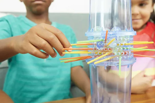 Vista 4 de Ker Plunk Juego "Don't Let the Marbles Fall" ("No dejes que caigan las canicas"), Multicolor