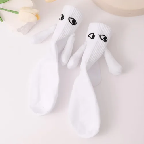 Vista 6 de Calcetines para parejas tomados de la mano, divertidos calcetines magnéticos de tubo medio para parejas, amigos, hermanas y amantes