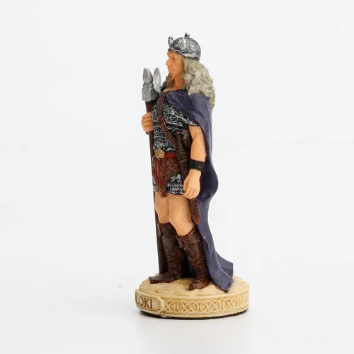 Vista 4 de Veronese Design Figura de poliresina pintada a mano Loki Dios de las travesuras de 3 3/8 pulgadas