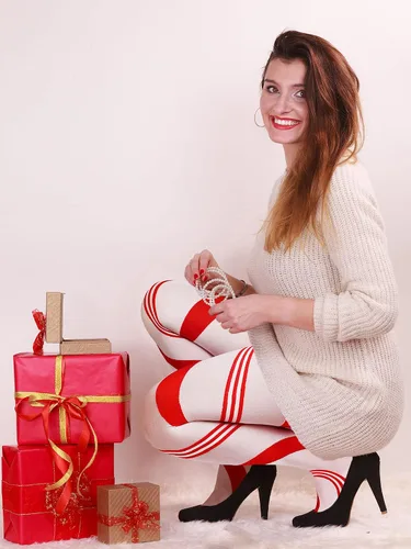 Vista 7 de SATINIOR 2 pares de medias de Navidad a rayas para mujer, de longitud completa, de elastano, para disfraz de caramelo, medias de rayas rojas