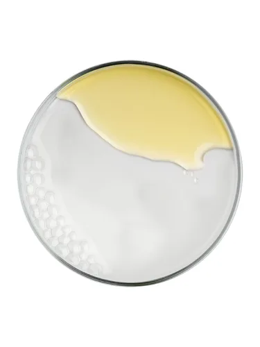 Vista 2 de OLOS Agua micelar bifásica, 8.4 onzas, removedor de maquillaje, limpiador facial adecuado para todo tipo de piel, sin fragancia, sin color, suave