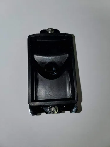 Vista 2 de Minn Kota 2886423 Puerta de la batería, kit de juntas con tornillos, control remoto i-Pilot 1.6