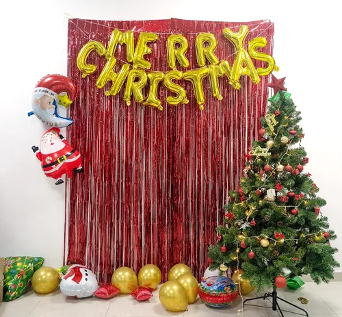 Vista 5 de GREATRIL Cortinas de flecos de oropel rojo y verde para fiesta de Navidad, telón de fondo de cabina de fotos, 3.2 pies x 8.2 pies x 4 paquetes