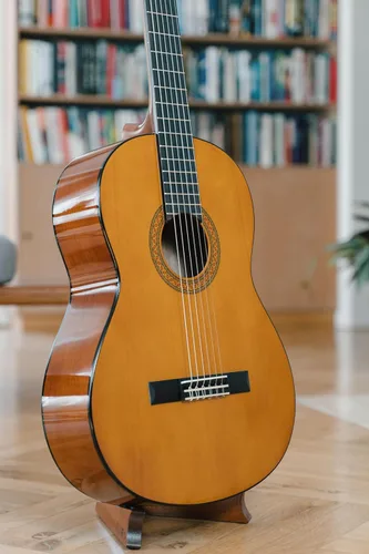 Vista 5 de Yamaha Guitarra clásica para alumnos, Natural, Talla full