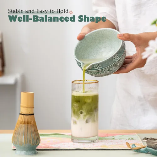 Vista 7 de Juego de té Matcha, kit japonés de 8 piezas con cuenco cerámico de diseño de flores de cerezo y olas, batidor de bambú, soporte para batidor