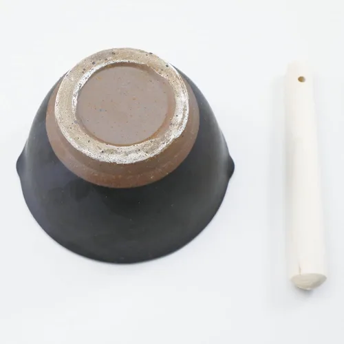 Vista 4 de Asayu Japanese Ceramic Black Mortar Bowl with Wooden Pestle 6.3 in (160 mm), Made in Japan Dishwasher and Microwave Safe Ripple Ridge Suribachi and