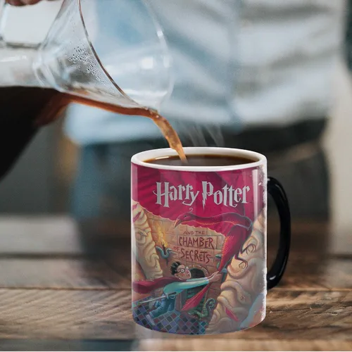 Vista 2 de Morphing Mugs Harry Potter y la cámara secreta activados por calor Taza de cerámica que cambia el calor Diseño oculto revelador Uso en casa