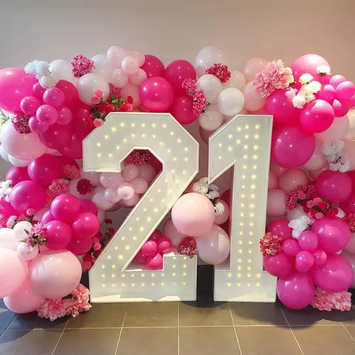 Vista 6 de Kit de arco de globos rosa y blanco, kit de guirnalda de globos de 100 piezas con globos rosa intenso, globos de látex blanco para niñas, niños