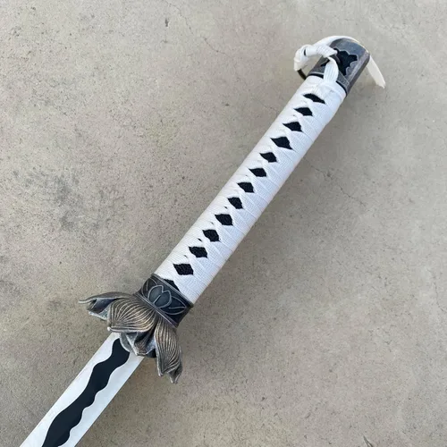 Vista 2 de Espada metálica de hoja mortal negra de 37" SEKIRO: Shadows Die Twice Wood