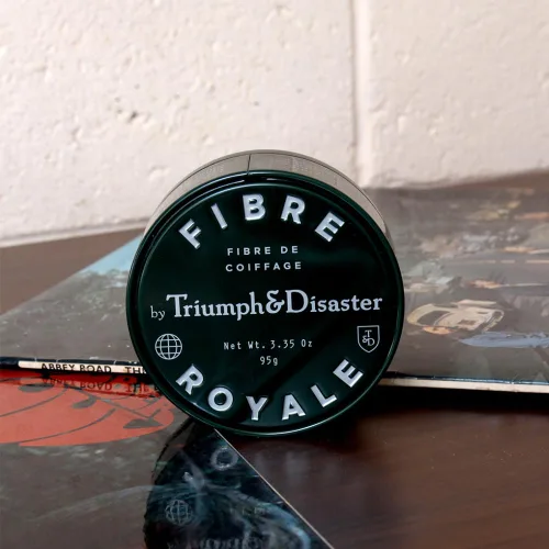 Vista 2 de TRIUMPH & DISASTER Fibre Royale - Cera para el cabello, pomada de sujeción fuerte para cabello grueso, acabado natural para hombres y mujeres, 0.88