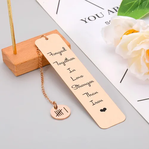 Vista 4 de Marcapáginas de 6º aniversario de hierro para ella y él, perfecto para parejas, bodas y más, Oro Rosa