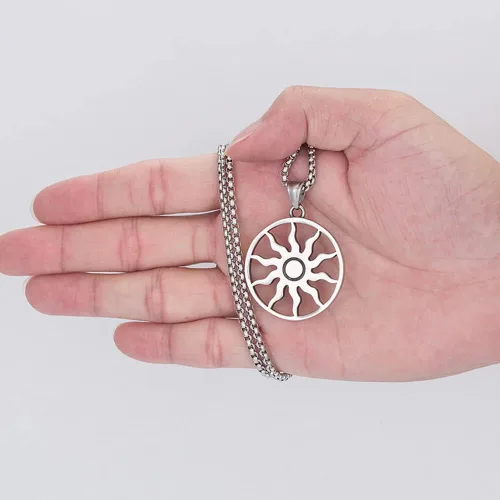 Vista 2 de Collar de sol para hombres y mujeres, colgante de luz redonda de plata, vintage, único, fresco, collar de sol, acero de titanio, joyería de cadena