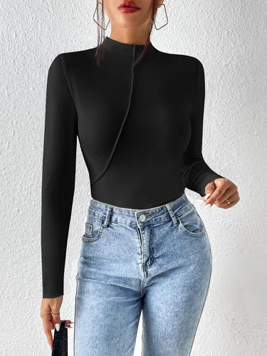 Vista 4 de Verdusa Camiseta de manga larga ajustada con cuello alto falso para mujer, color negro
