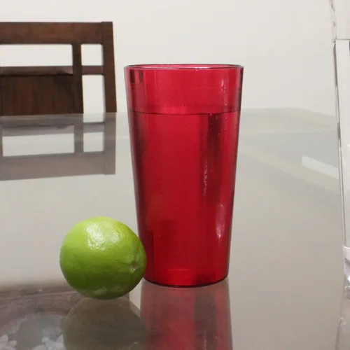 Vista 3 de NUEVO, vaso de restaurante de 20 onzas, vasos apilables, plástico químico resistente a la rotura, juego de 6, color rojo rubí