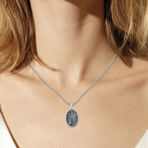 Vista 4 de Odinstone Collar de plata de ley 925 con medalla de San MiguelSan CristóbalSan BenitoCrucifijo de JesúsSan UrielArcángel Rafael para hombres