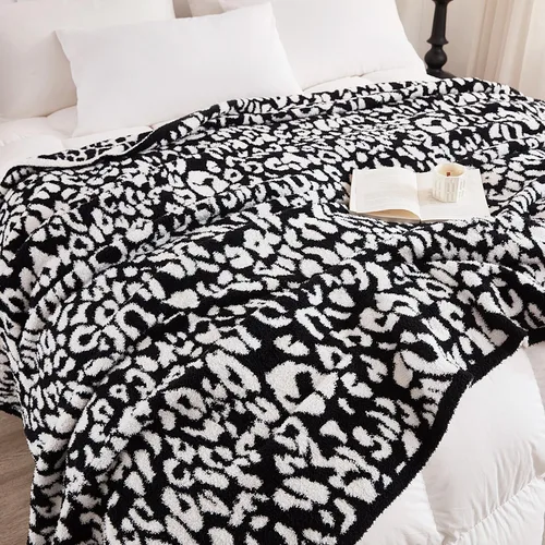Vista 8 de MH MYLUNE HOME Manta de leopardo ultra suave, color blanco y negro, 50 x 60 pulgadas Reversible Cheetah Print Blanket, Comfy Fluffy Fuzzy Plush
