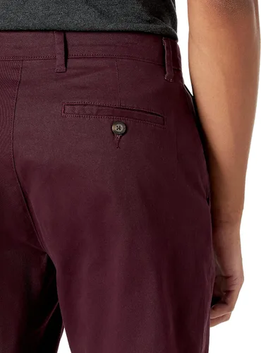 Vista 4 de Tienda Essentials Men's Athletic-Fit Casual Stretch Chino Pant (Available in Big & Tall)
