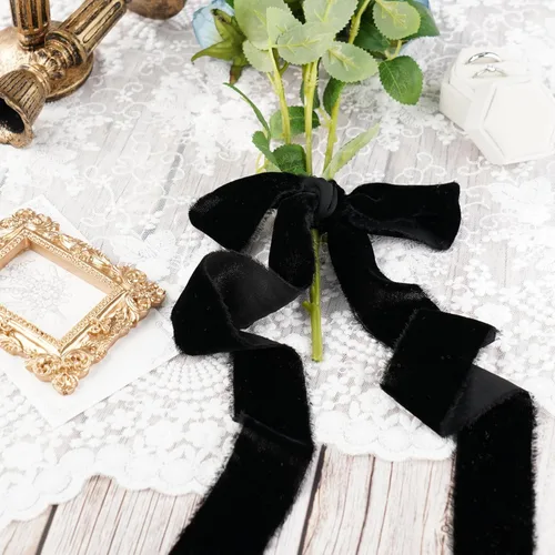 Vista 3 de Cinta de terciopelo negro de 1.5 pulgadas, cinta de terciopelo de seda deshilachada negra, terciopelo rústico de Navidad para regalo, borde crudo