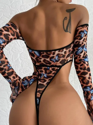 Vista 2 de WDIRARA Enterizo de manga larga con volantes y estampado de mariposas para mujer