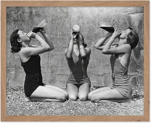 Vista 45 de Poster Master Póster Vintage Fotografiado - Impresión Deportiva Retro - Regalo para Artista, Amigo - Niñas Fumando, Cancha de Tenis, Pausa