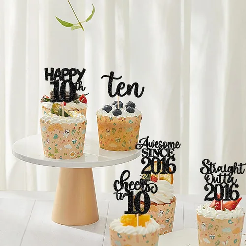 Vista 5 de Paquete de 30 adornos para cupcakes de 10º cumpleaños con purpurina recta hacia fuera de 2016, Happy 10th Ten Awesome Since 2016, 10 fabulosas Negro
