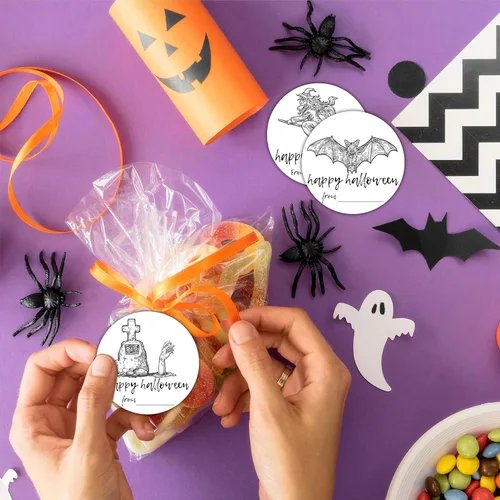 Vista 3 de 40 etiquetas redondas de Halloween, calcomanías redondas con tema de boceto de 2 pulgadas para envoltura de Halloween, 4 estilos de calavera