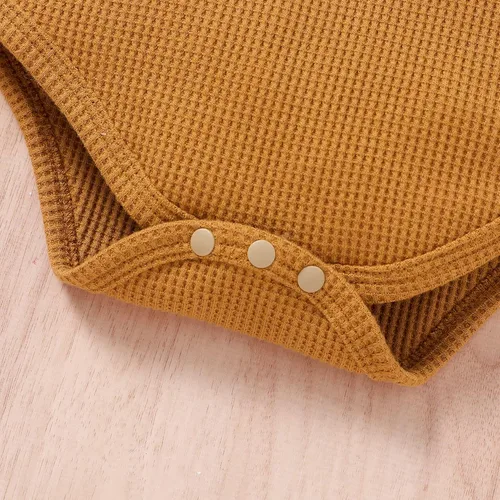 Vista 5 de CBHAIBLYD Conjunto de ropa de bebé recién nacido con botones y manga larga para bebé conjunto unisex de punto gofre