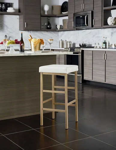 Vista 2 de OSP Home Furnishings Taburete sin respaldo con marco dorado, 30 pulgadas, blanco